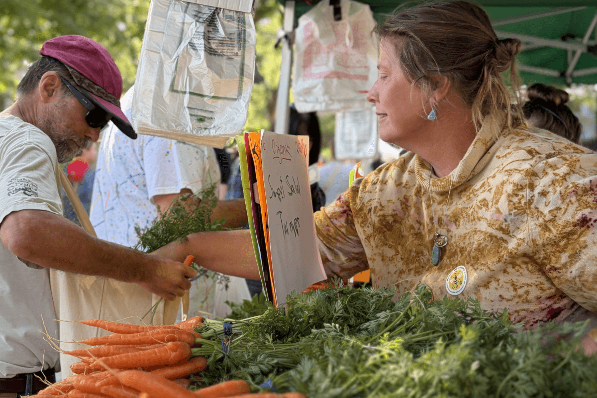 Vote for your favorite U.S. Farmers Market.png